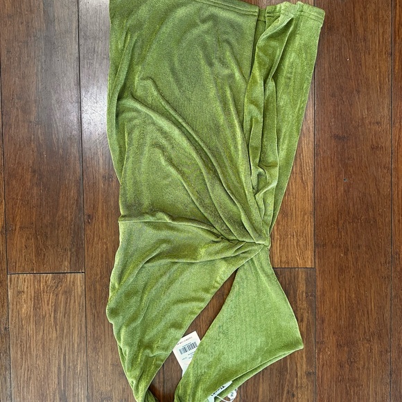 Green Velvet Dress - Picture 1 of 3